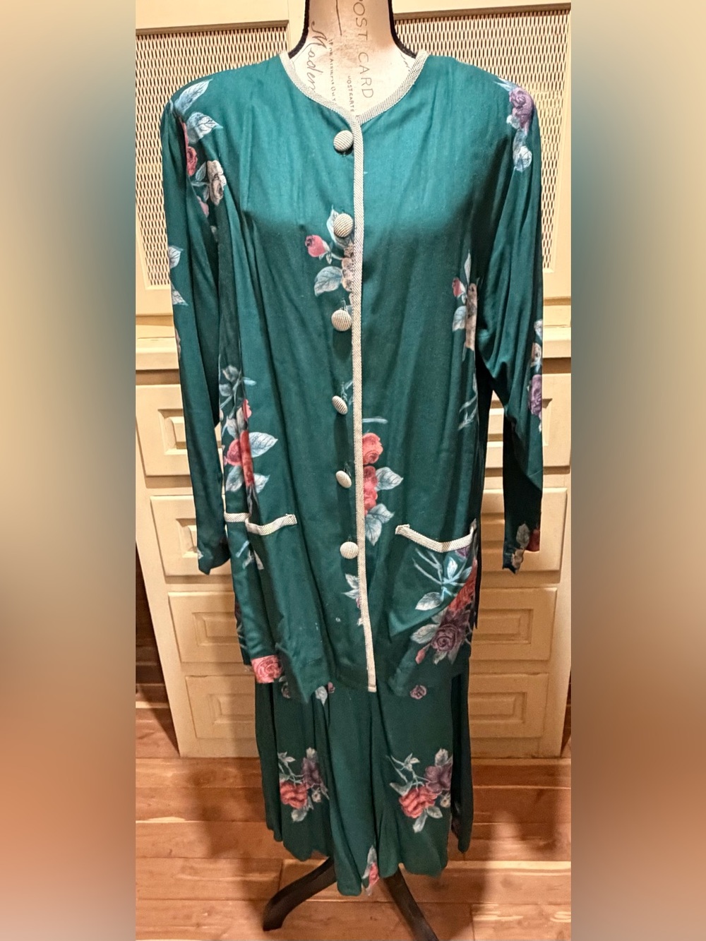 VTG 90s August Max Woman Green Floral Skirt Set